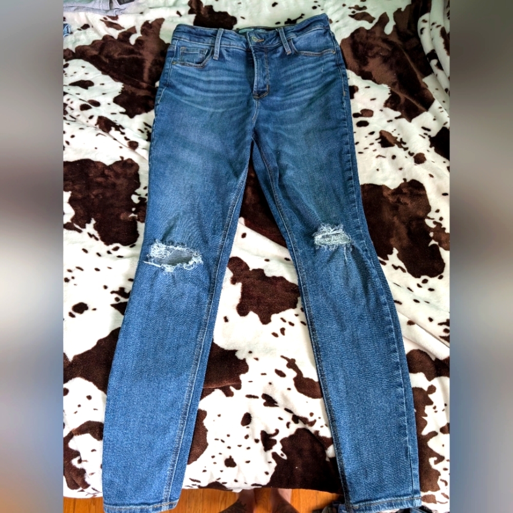Rockstar Super Skinny Distressed Jeans!!